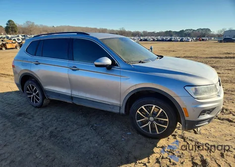 2021 Volkswagen Tiguan Se z USA, uszkodzony, nr VIN 3VV3B7AX1MM008737